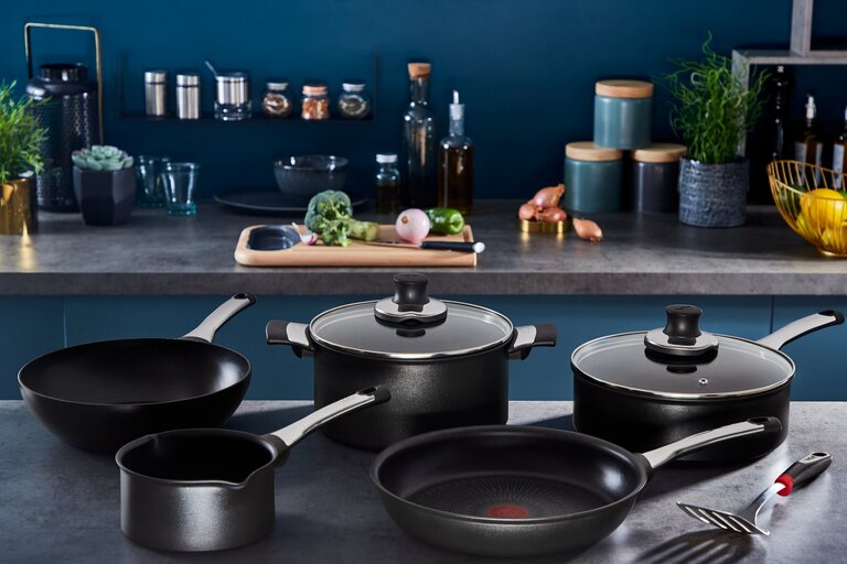 Flere forskellige materialevalg fra Tefal