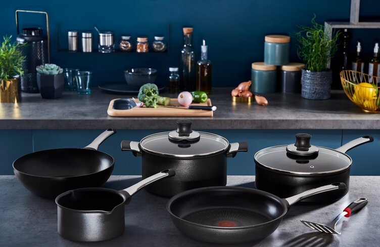 Flere forskellige materialevalg fra Tefal