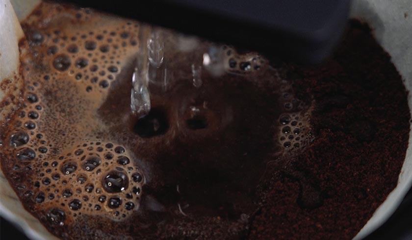 Den kemiske proces, kendt som blooming, begynder nu