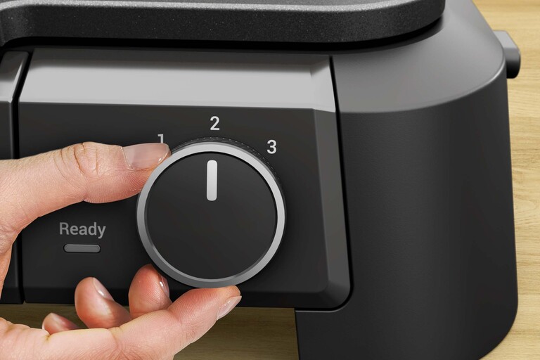 Grillen har tre forskellige temperaturindstillinger, der gør 