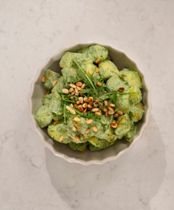 Kartoffelsalat med grøn pesto