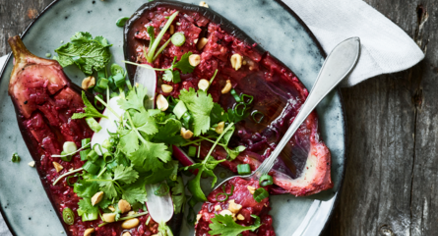 Indisk aubergine med tandoori masala og radise salat