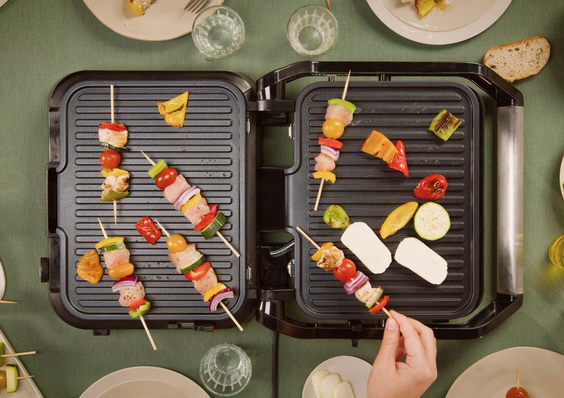 Takket være en funktion til åbning af grillen 180° kan 