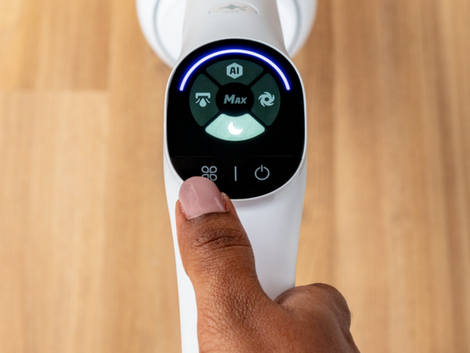 X-Clean 10 er udstyret med digitale kontroller og en LED-skærm
