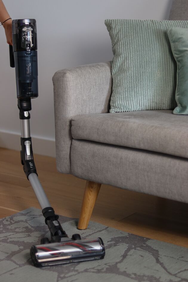 Flex‑funktion for nemt at komme til under sofaer og lave borde