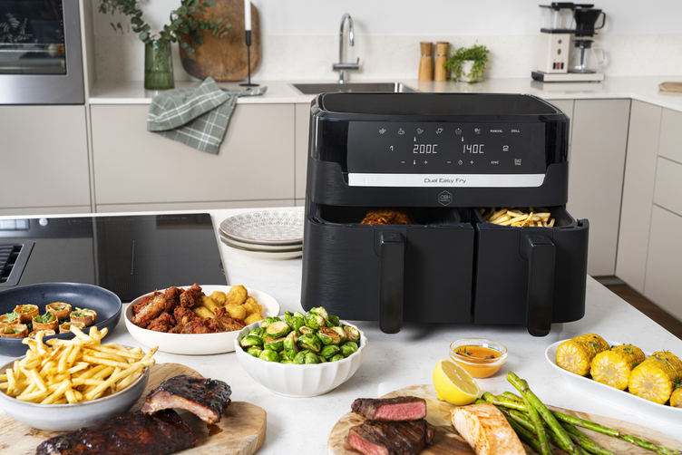 Hvor stor en air fryer er nødvendig til 6 personer?